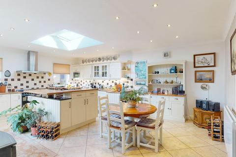 20 Brackenley Drive, Embsay, Skipton, BD23 6QN