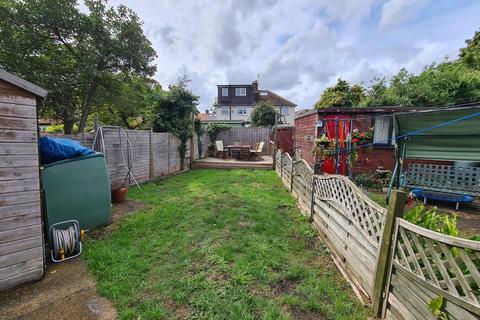 78 Reynolds Close, Carshalton, SM5 2AZ