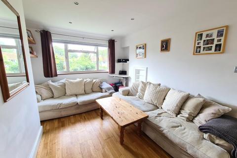 78 Reynolds Close, Carshalton, SM5 2AZ