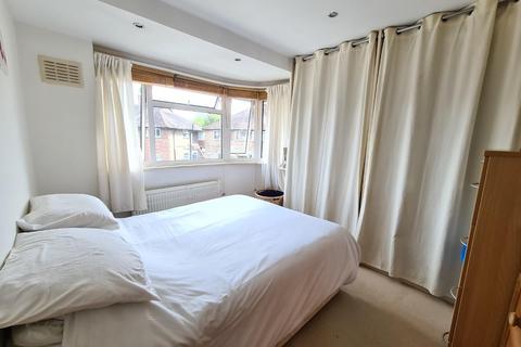 78 Reynolds Close, Carshalton, SM5 2AZ