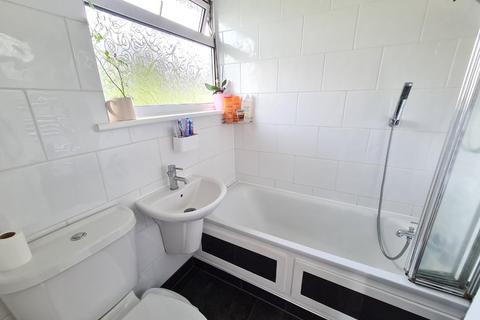 78 Reynolds Close, Carshalton, SM5 2AZ
