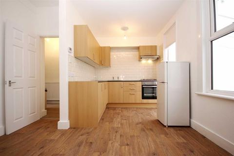 2 bedroom terraced house to rent, Century Road, Walthamstow, E17