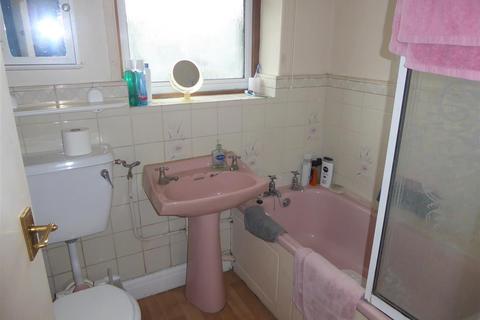 10 Baber Drive, Feltham, TW14 0EX