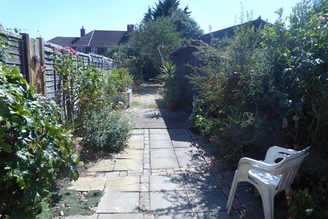 10 Baber Drive, Feltham, TW14 0EX