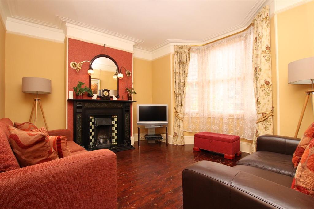 Living Room.JPG