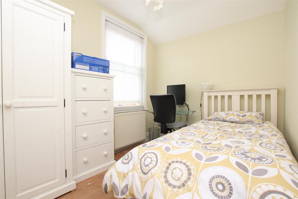 Bedroom 3.JPG