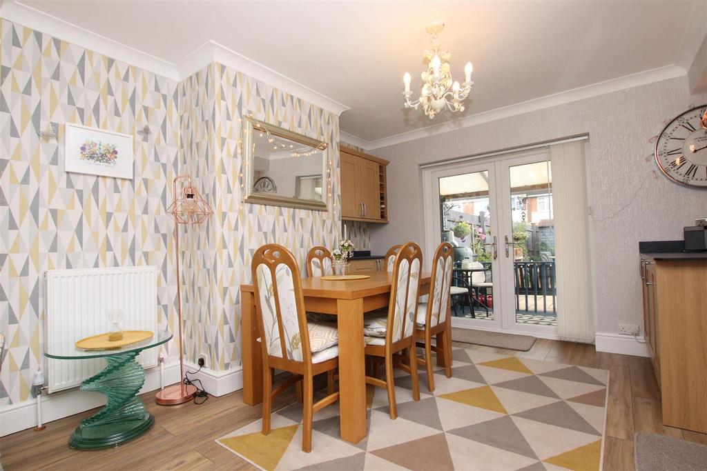 Dining Area.JPG
