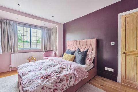 13 Brookfield Road, Bedford, MK41 9LA