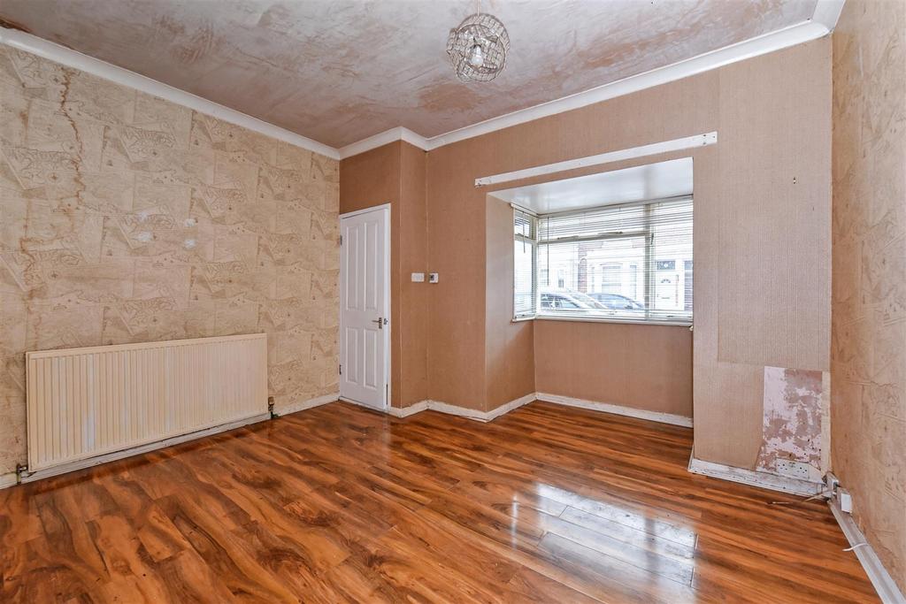 Dover Road, Portsmouth 3 bed terraced house for sale £240,000