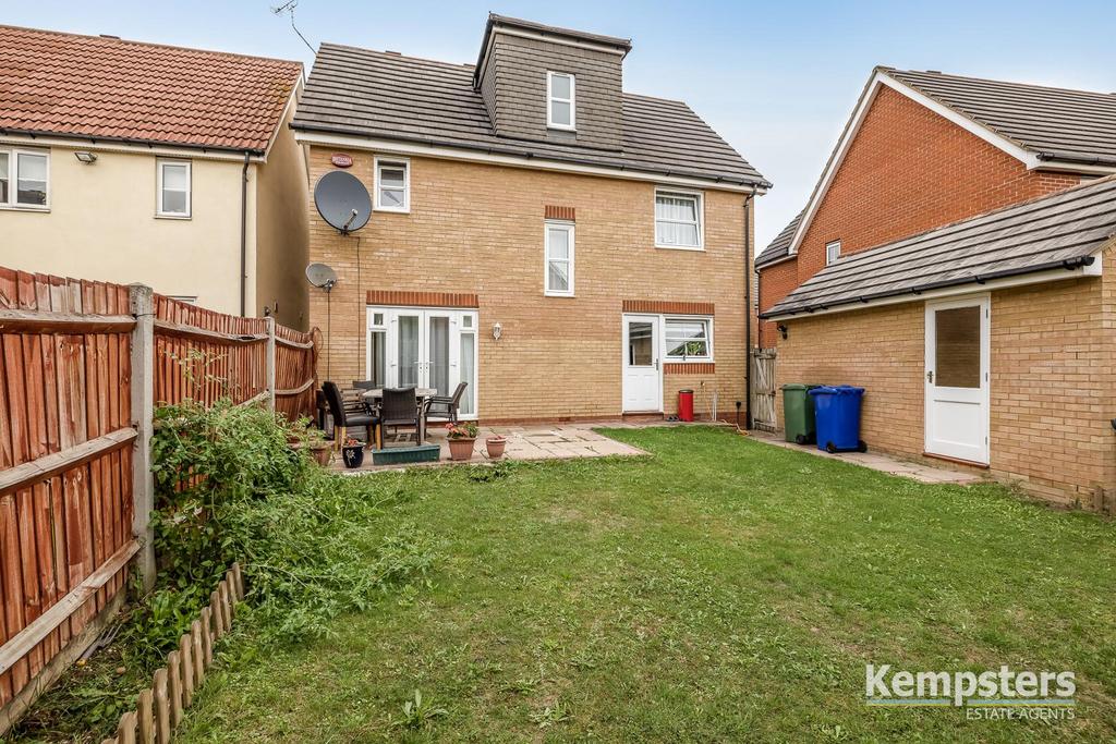 Rear Garden 2.jpg