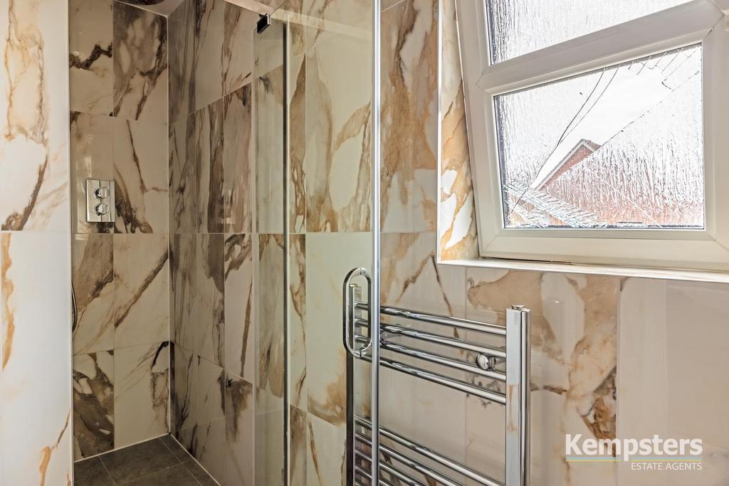 En Suite 2nd.jpg