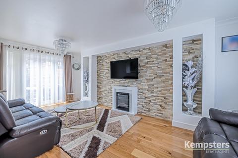 5 Cardinal Road, Chafford Hundred, Grays, RM16 6DW