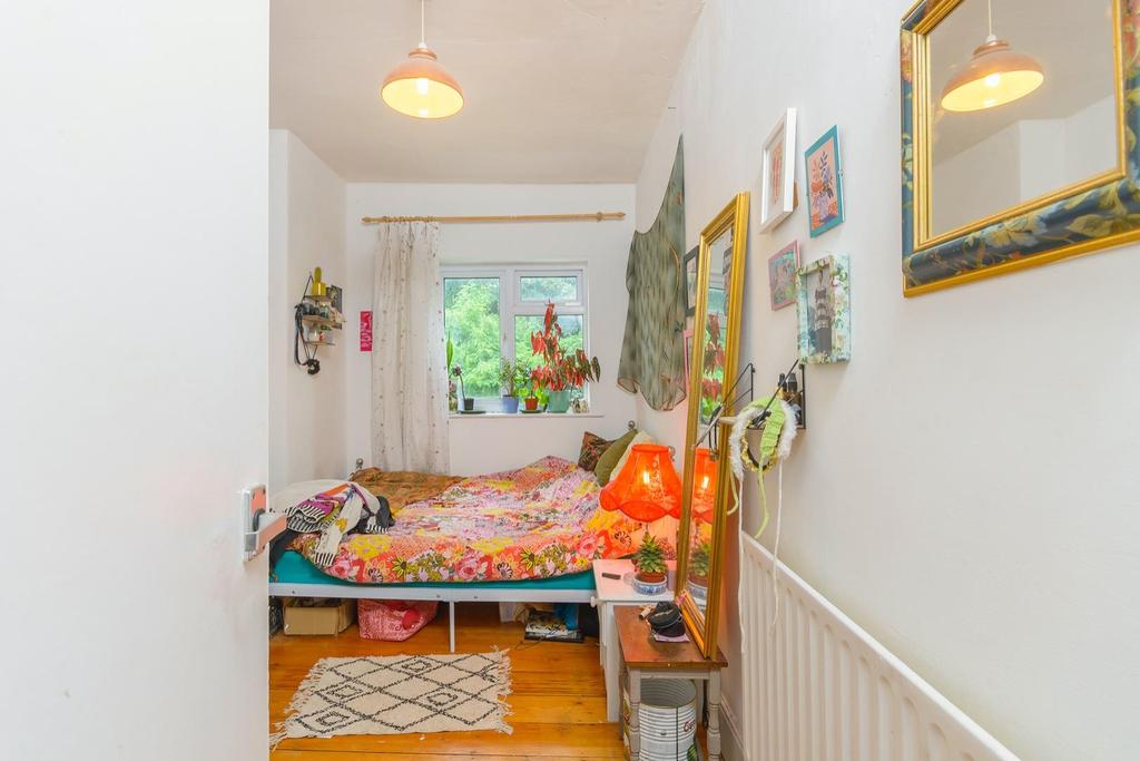 DAORELYGRAb21 - Bedroom H.jpg
