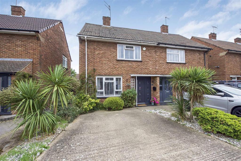 Bovingdon Crescent, Watford 2 bed semidetached house £475,000
