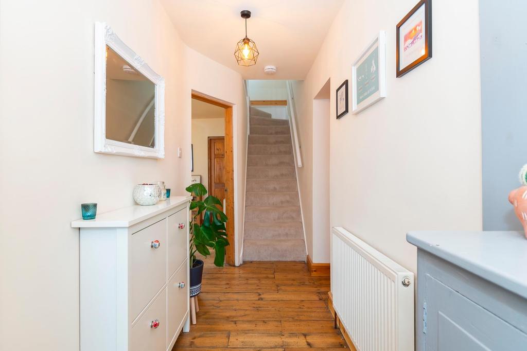 DAORLLEWNAB1 - Hallway A.jpg