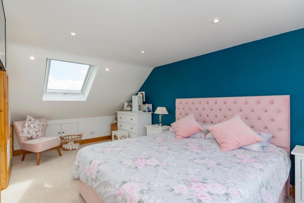DAORLLEWNAB1 - Bedroom J.jpg