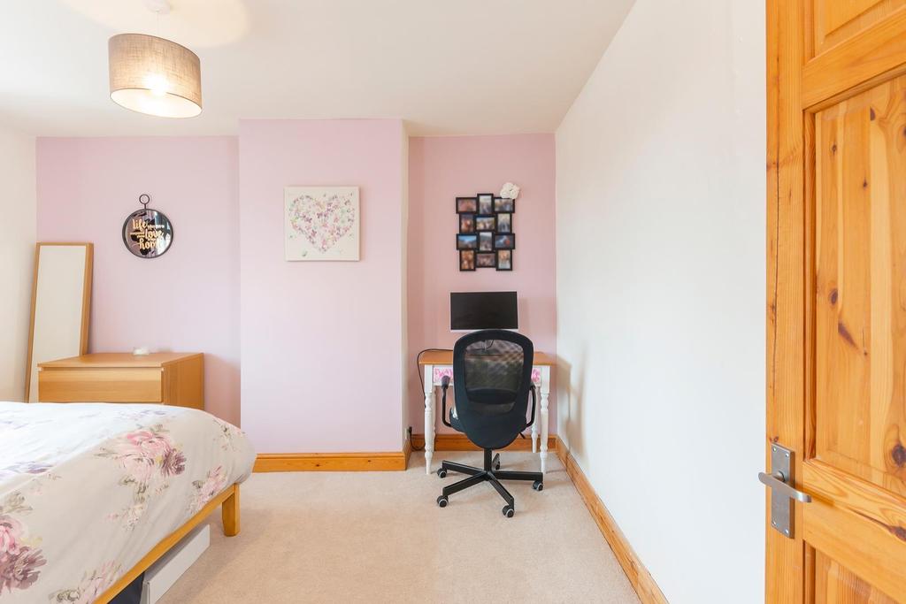 DAORLLEWNAB1 - Bedroom F.jpg