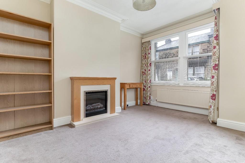 Dixon Terrace, Harrogate 2 bed terraced house £235,000