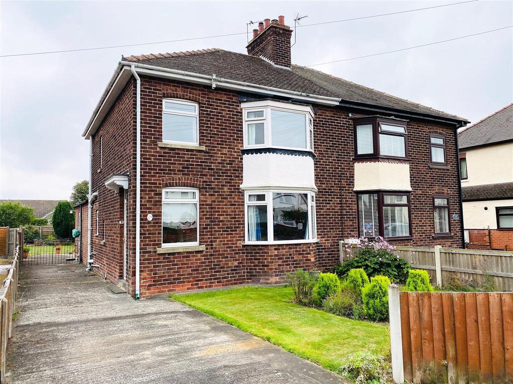 Airmyn Avenue, Goole 3 bed semidetached house £220,000