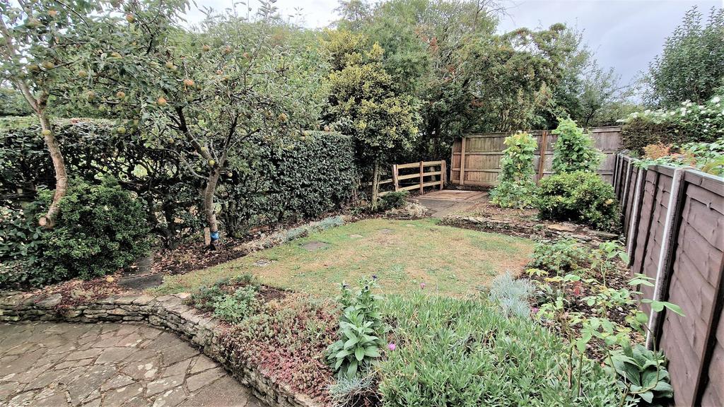 Neville Terrace, Sutton Benger... 2 bed terraced house £249,500
