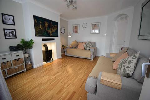 96 Beaconside, South Shields, NE34 7PX