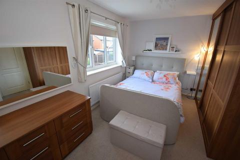 96 Beaconside, South Shields, NE34 7PX