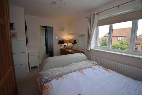 96 Beaconside, South Shields, NE34 7PX