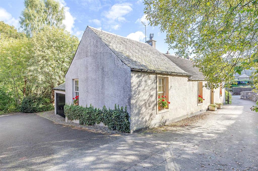 Low Brae, Torphichen 2 bed bungalow for sale £275,000