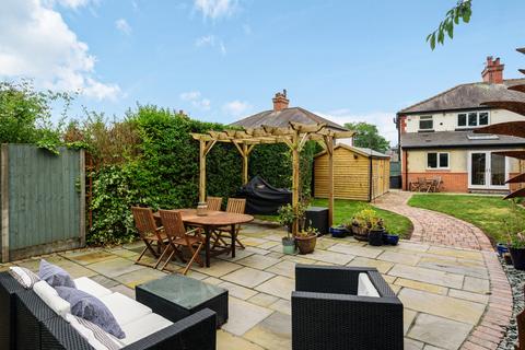 62 Newport View, Leeds, LS6 3BX