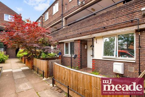 2 bedroom flat to rent, Campbell Road, Bow, E3