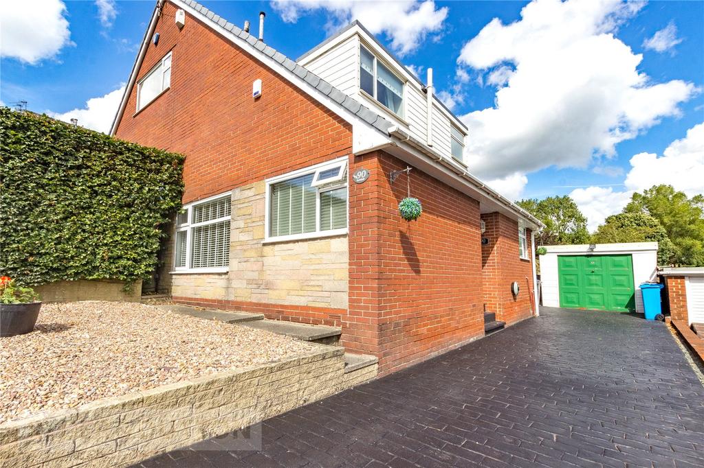 Yorkdale, Clarksfield, Oldham, OL4 2 bed semidetached house £189,000