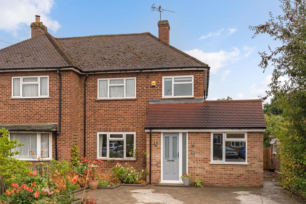 Heath Road, Beaconsfield, HP9 3 bed semidetached house for sale £765,000