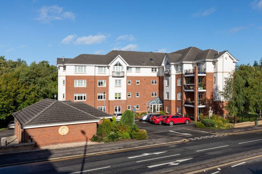 The Hollows, Ayr Road, Giffnock 3 bed apartment - £595,000