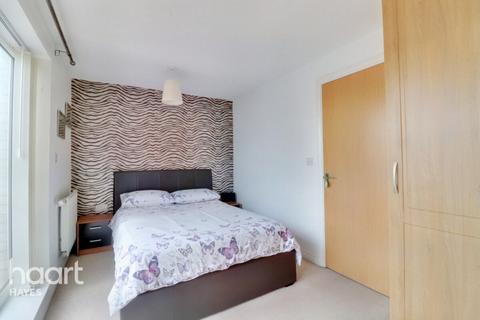 36 Varcoe Gardens, Hayes, UB3 2FF