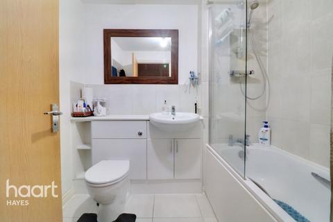 36 Varcoe Gardens, Hayes, UB3 2FF