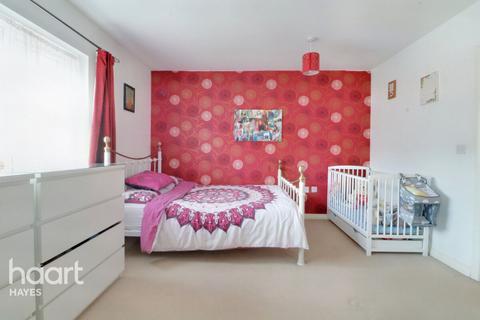 36 Varcoe Gardens, Hayes, UB3 2FF