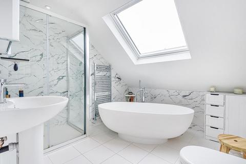 13 Ruskin Walk, London, SE24 9NA