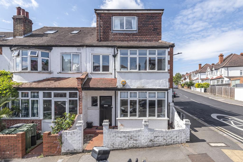 Stockfield Road Streatham SW16 4 bed house £2,995 pcm (£691 pw)