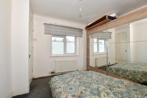 9 Tavistock Walk, Carshalton, SM5 1QN
