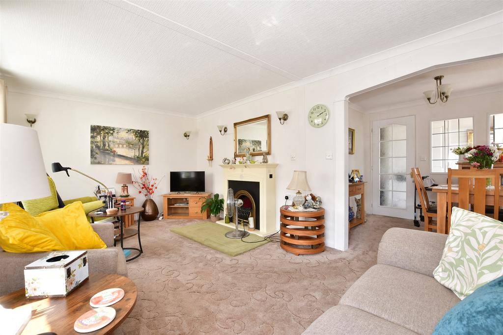 Willow Way, Woodlands Park, Biddenden, Ashford, Kent 2 bed park home