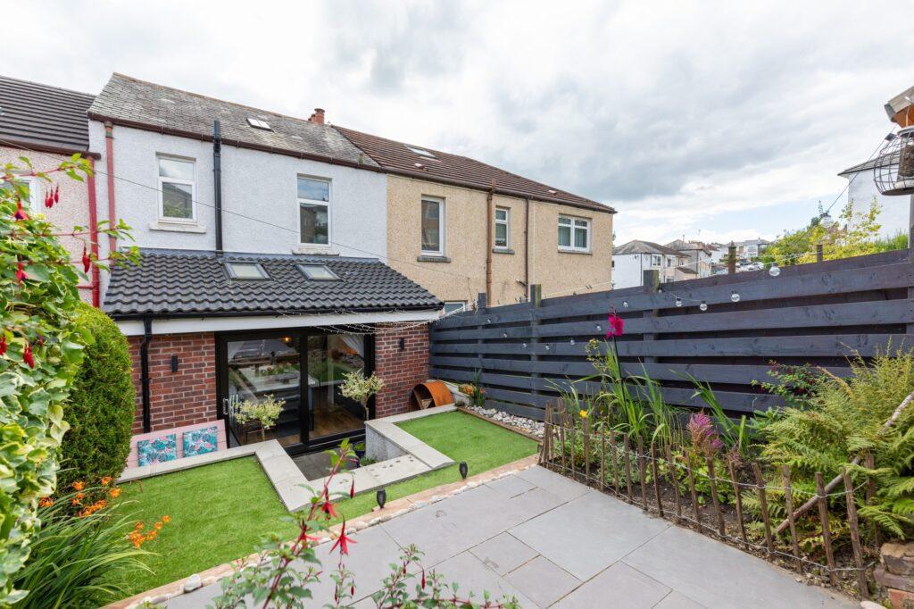 Monteith Drive, Clarkston 2 bed terraced house for sale £219,000