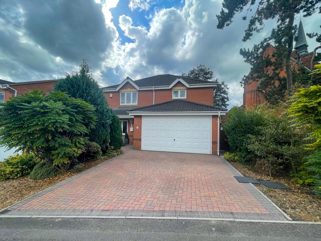 Church Farm Road, Ripley, Derbyshire... 5 bed detached house £360,000