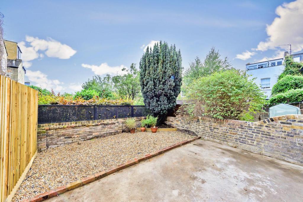 Mill Lane, West Hampstead 2 bed flat £650,000