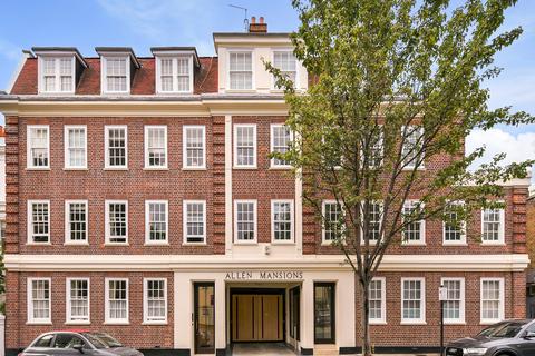 4 bedroom flat to rent, Allen Mansions, Allen Street, London