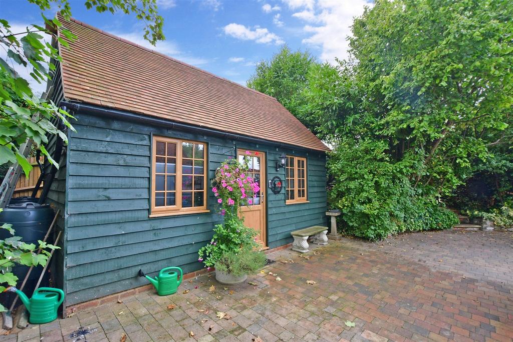 Workshop/Outbuildings