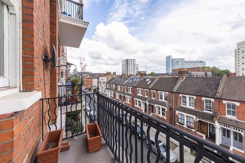 2 bedroom flat to rent, Albert Palace Mansions, SW11 4DQ
