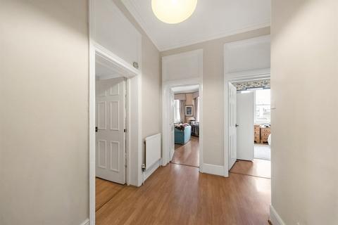 2 bedroom flat to rent, Albert Palace Mansions, SW11 4DQ