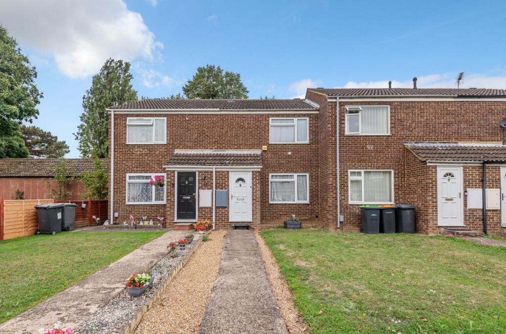 Northdale Close, Kempston, Bedford 2 bed terraced house £260,000
