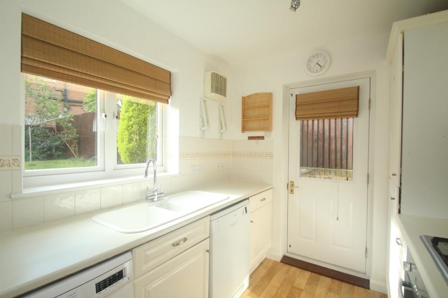 HEATHER WAY, HARROGATE, HG3 2SH 3 bed semidetached house £1,300 pcm (£300 pw)