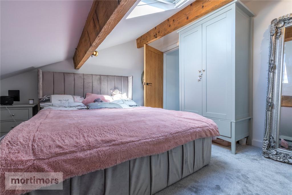 Bedroom Three 4b